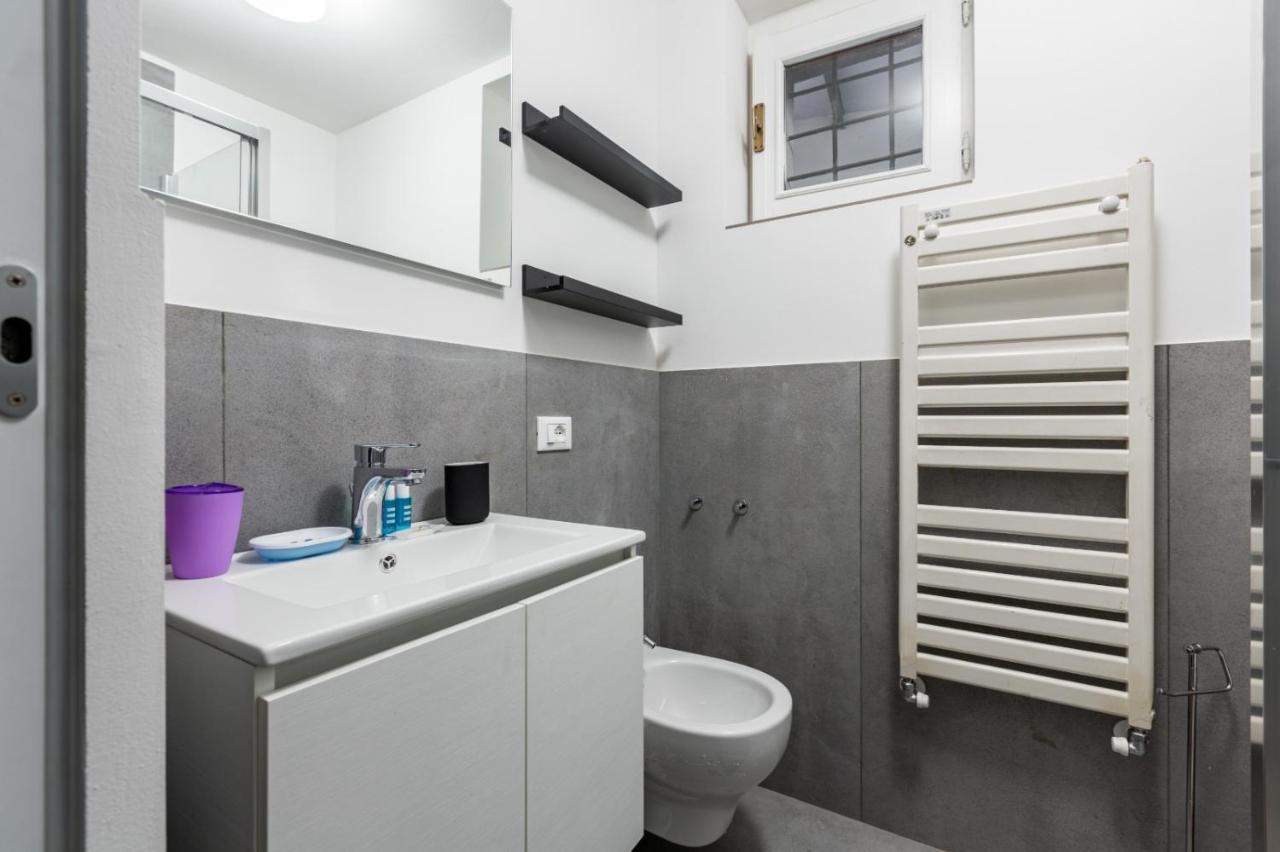 New! Studio Apt 700M From Corso Lodi! Milánó Kültér fotó
